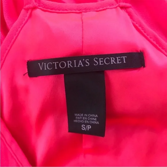 Victoria's Secret knife pleat maxi dress. - Picture 6 of 6